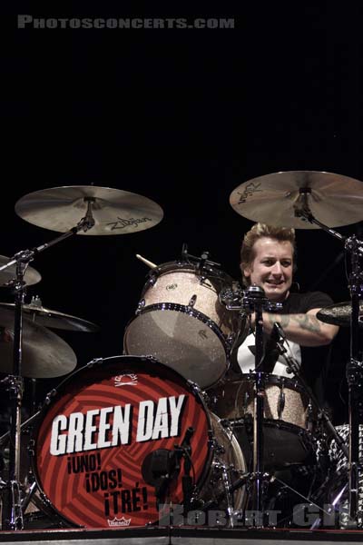 GREEN DAY - 2012-08-26 - SAINT CLOUD - Domaine National - Grande Scene - 